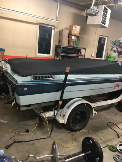 1983 Baja Sunsport inboard outboard 230 hp V8 thru hull exhaust engine had valve job done 4 yrs ago...