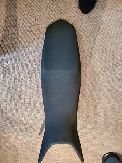 KTM 890 Adventure R Seat, like new