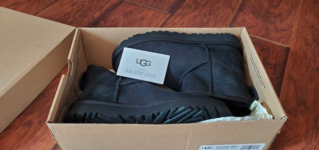 UGG Classic Mini II size 5 in Women's - Shoes in City of Toronto - Image 3