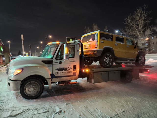 TH TOWING FLATBED TOWTRUCK  SERVICES CALGARY AND SURROUNDING ARE in Other in Calgary