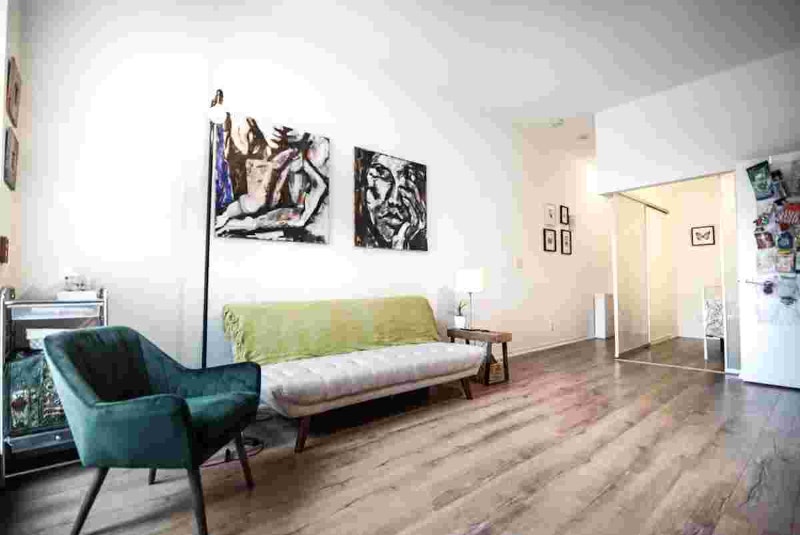 Toronto Ossington and Queen 1 bed 1 bath Condo RENT Short Term