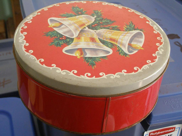 Collections of Cookie Tins/Cannisters in Arts & Collectibles in Bedford - Image 2