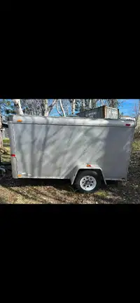 Enclosed  trailer 5 x 10