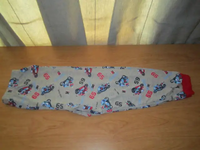Boy's Pajama with Motorcycle Print, Size = 6 & Motorcycle toys in Kids & Youth in Markham / York Region - Image 6