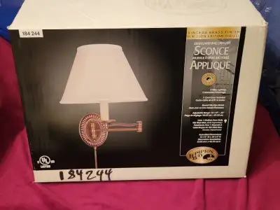 Lampe murale à bras articulé., View more