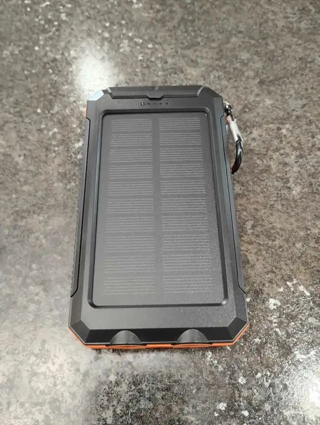 Solar power bank63735876818563120