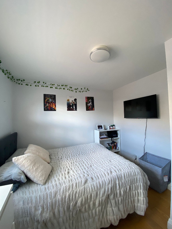 Private room for rent in Room Rentals & Roommates in City of Toronto - Image 3