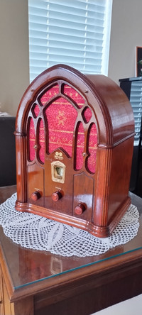 Radio antique Cathédrale RCA 1934 restaurée