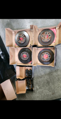 Plaquettes de freins et rotors d'origine Mazda 3 Berline 2019+