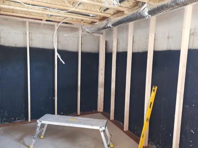 handyman available to help 528934777075814404