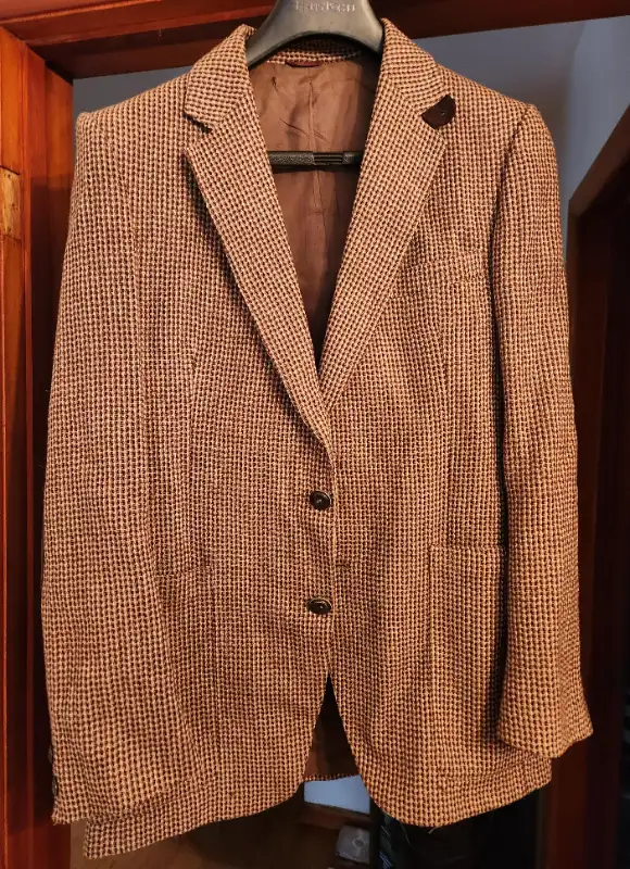 Men's  Tip Top Tweet Jacket with Brown Suede Elbow in Men's in Oakville / Halton Region - Image 2