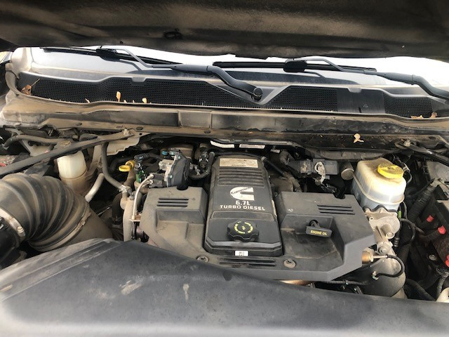 2019 Dodge Ram 3500 Dually 6.7L Cummins Diesel One Owner in Cars & Trucks in Hamilton - Image 4