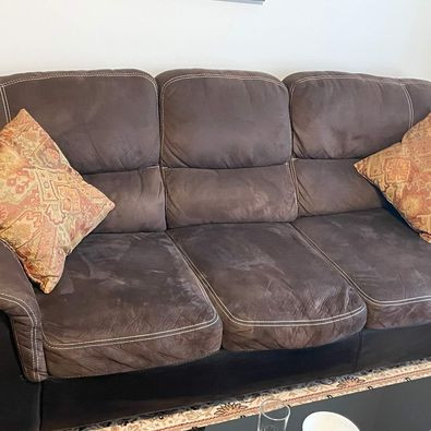 Sofa Suede Leather in Couches & Futons in Oakville / Halton Region - Image 2