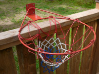 Panier  basketball  avec filet et  ballon