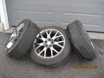 Michelin Defender 2 H 215/55R18 Purchased April 2025 Reason for selling Sold vehicle. Purchase price...