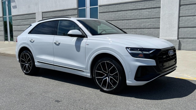 Audi Q8 S-Line 2021 impeccable !