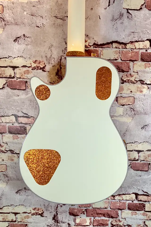 Gretsch G6134T-58 Vintage Select '58 Penguin™ with Bigsby in Guitars in Oakville / Halton Region - Image 8