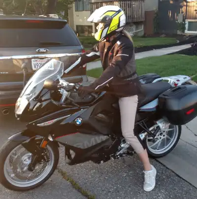 2017 BMW F800 GT motorcycle. Includes 2 side hard panniers, MoTech rear pac. Purchased new. Mileage...
