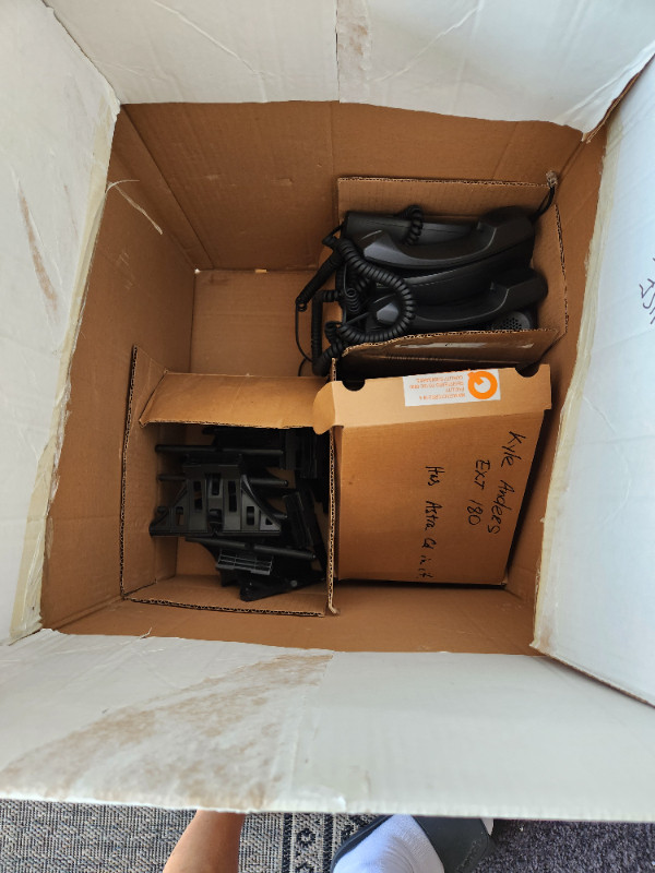 mitel 6867i IP telephones x 17 used in great condition in General Electronics in Kitchener / Waterloo - Image 2