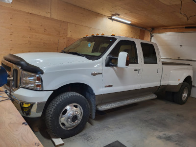 2005 Ford F350 Dually King Ranch 
