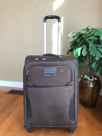 Samsonite luggage (medium)