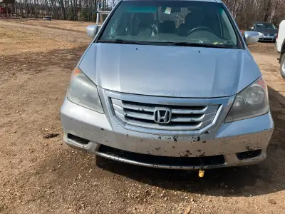 Hello, I am selling my 2010 Honda Odyssey Van as a mechanic special due to some engine issues (possi...