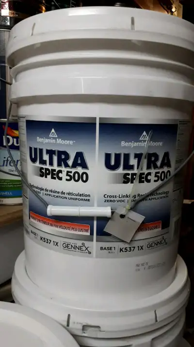 Valeur de 270 $ Benjamin Moore Ultra Spec Maintenant pour vous aider pour vos déménagements 95 $ mat...