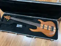 Carvin LB75 Five String Bass with Case