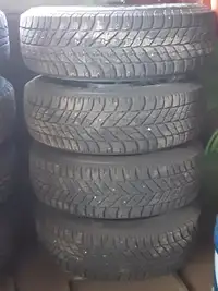 4 pneus d'hiver 225/60R17