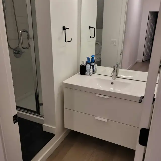 2 bedrooms suite for rent