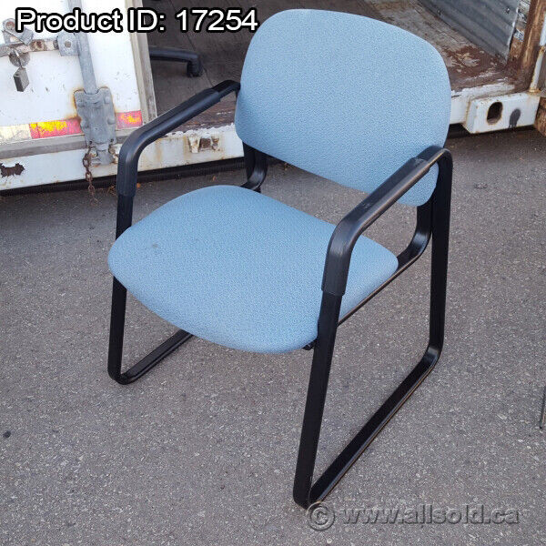 Comfortable Home and Office Guest Chairs, $60 each in Chairs & Recliners in Calgary - Image 2