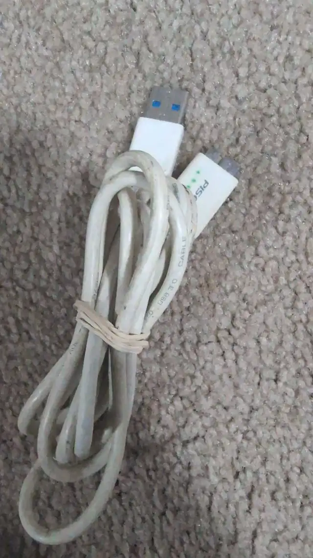 USB 3.0 Cable in Cables & Connectors in Cambridge - Image 2