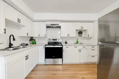 *Utilities Included, Renovated, 2-Bedroom Unit in Barrie South