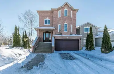 3 Beds 4 Baths - House Northview Cres, Barrie, ON L4N, Canada Beautiful Family Home for Rent – North...