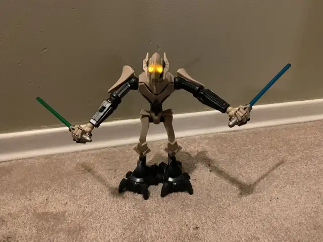 2009 LFL Hasbro Star Wars Clone Wars General Grievous Figure in Toys & Games in Oshawa / Durham Region - Image 3