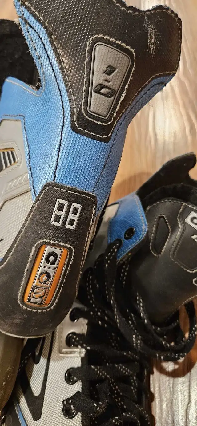 Roller Skates CCM  in Skates & Blades in Mississauga / Peel Region - Image 2