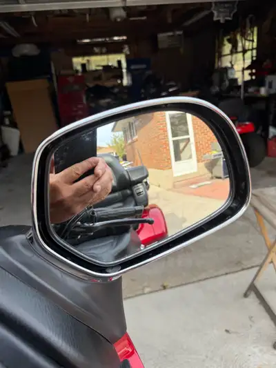 Right and left chrome mirrors Brand new in the box. I bought two sets instead of one.