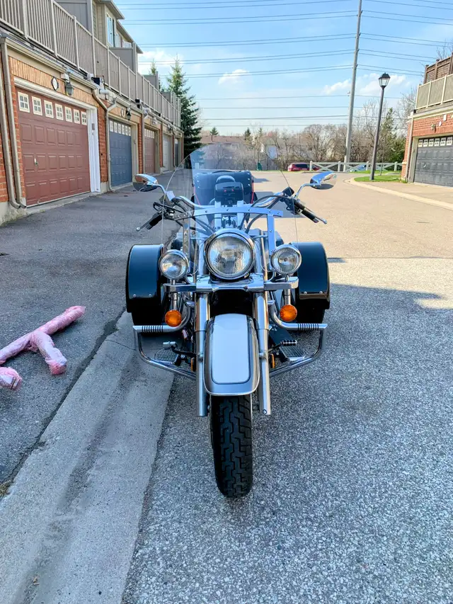 2003 Suzuki Volusia 800 with Voyager Trike Kit in Street, Cruisers & Choppers in Oakville / Halton Region - Image 8
