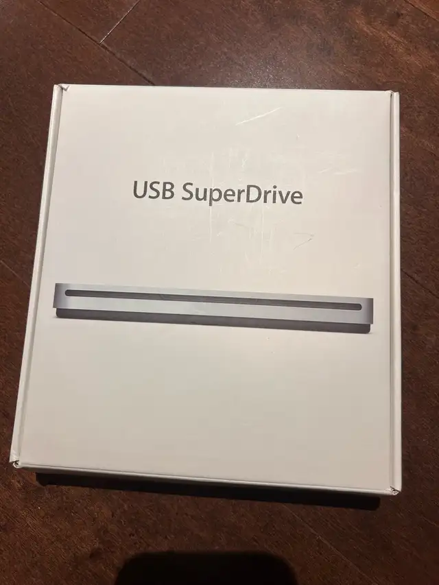 LIKE NEW APPLE USB CD / DVD DRIVER SUPERDRIVE in Laptop Accessories in Calgary - Image 3