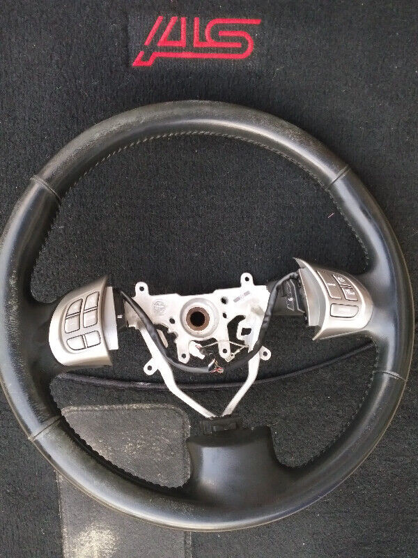 SUBARU Steering Wheel , back cover and buttons in Other Parts & Accessories in City of Toronto