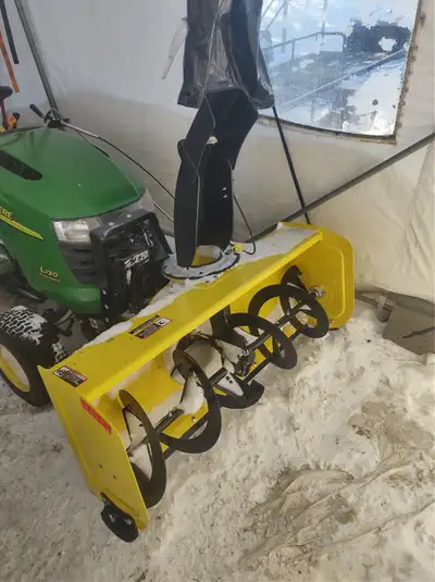 Souffleuse John Deere pour série 100, View more