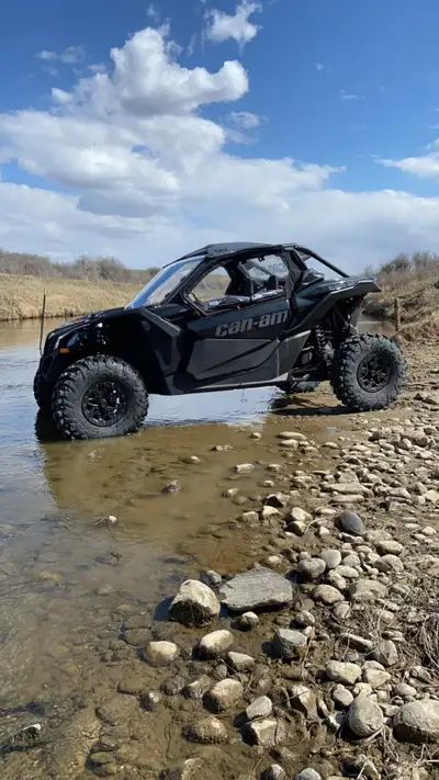 Can Am X3 XDS Turbo RR with full doors, Soft upper side windows, Hard coated windshield, RPM Turbo b...