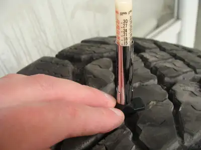 Set of 4 Goodyear Wrangler All season All terrain M+S tires, LT275/65/R18 123/120Q. 14/32 Tread, bar...