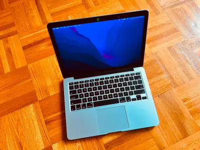 AVAILABLE! Apple MacBook Pro 2015, very good condition. Bought new by me, gently used. Laptop still...
