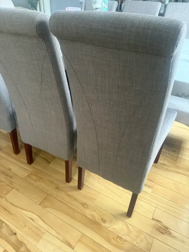 Upholstered set of  Dining Chairs/ Ergonomic Curved Backrest in Chairs & Recliners in Markham / York Region - Image 2