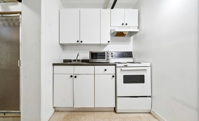 Studio au Sous sol à louer — photo 3