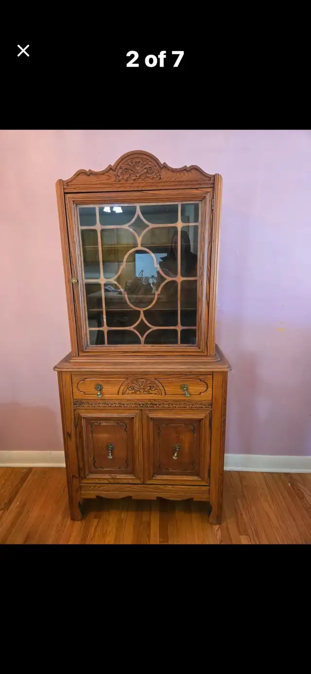 8 piece Dining Room Set in Dining Tables & Sets in Peterborough - Image 3