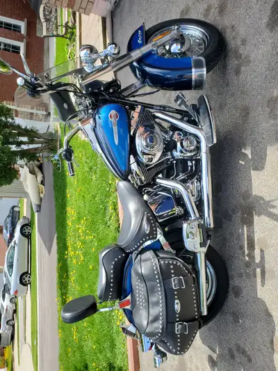 Mint heritage just like new but better thousands spent on this bike has endless chrome in the willy...