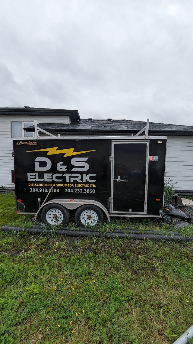 2019 rainbow enclosed 12ft trailer Cargo & Utility Trailers