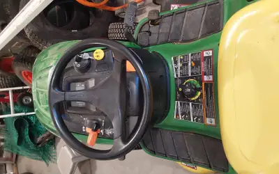 tracteur a gazon JohnDeere x350, View more